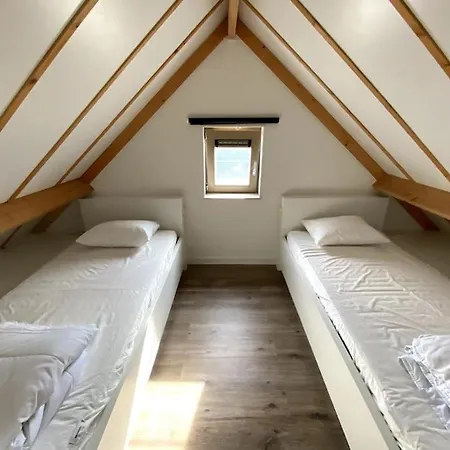 Dg7 - Gezellig Huisje Voor 6 Personen Met Tuin, Parking En 3 Fietsen