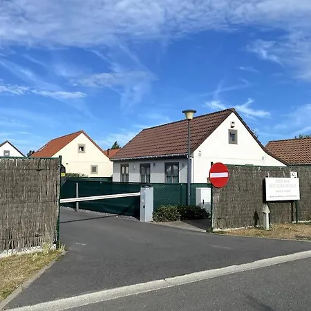 Dg7 - Gezellig Huisje Voor 6 Personen Met Tuin, Parking En 3 Fietsen Koksijde