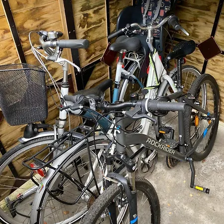 Holiday home Dg7 - Gezellig Huisje Voor 6 Personen Met Tuin, Parking En 3 Fietsen Koksijde